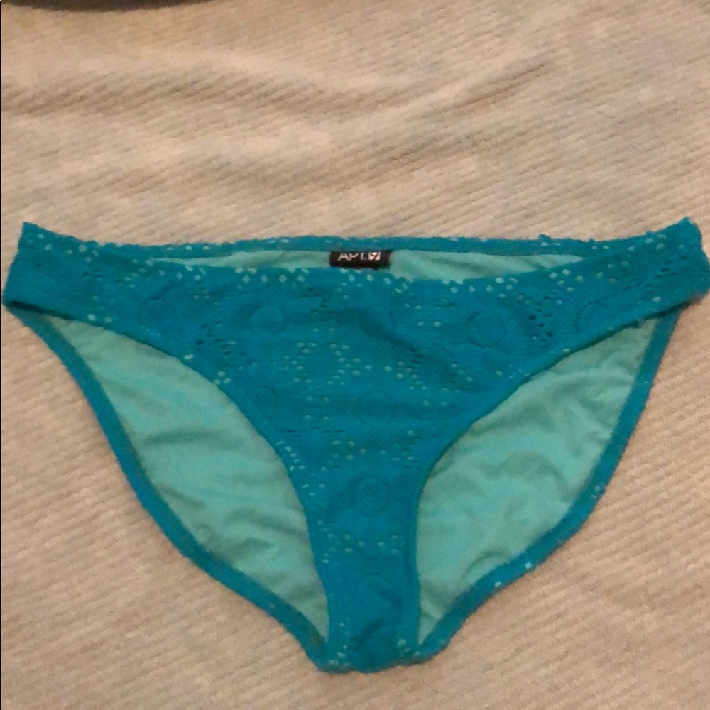 APT. 9 Bikini bottoms